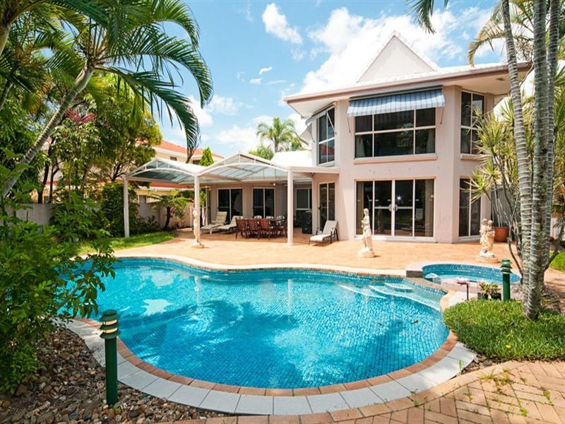 103 Santa Cruz Boulevard, Clear Island Waters QLD 4226