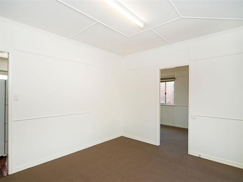 23 Bruce Avenue, Paradise Point QLD 4216