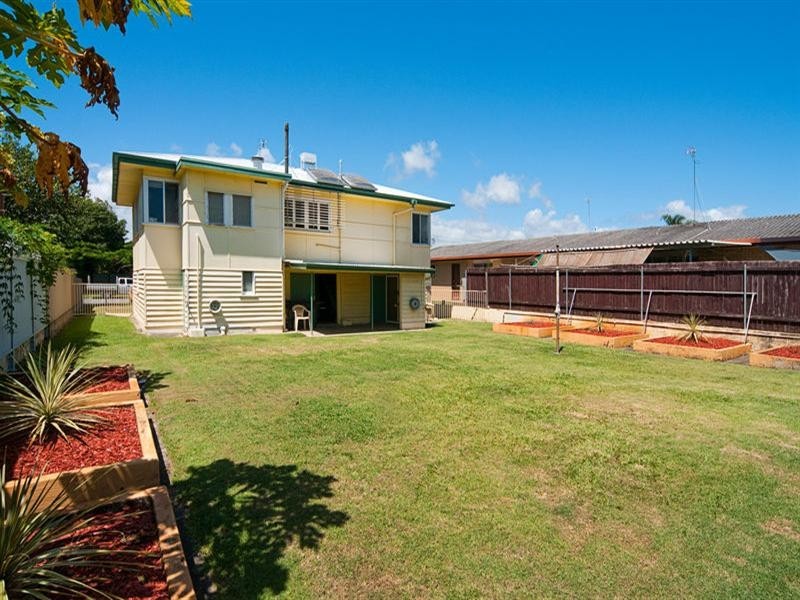 23 Bruce Avenue, Paradise Point QLD 4216