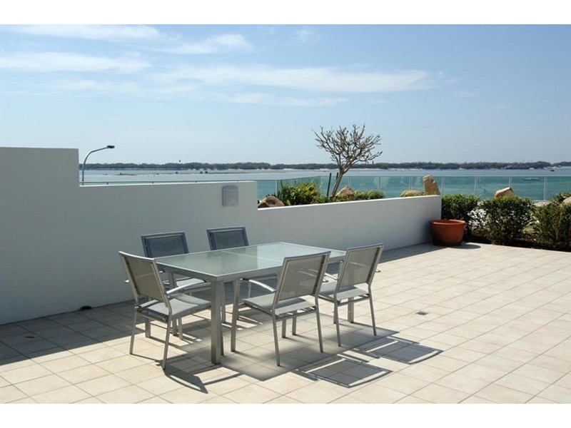 206/300 Marine Parade, Labrador QLD 4215