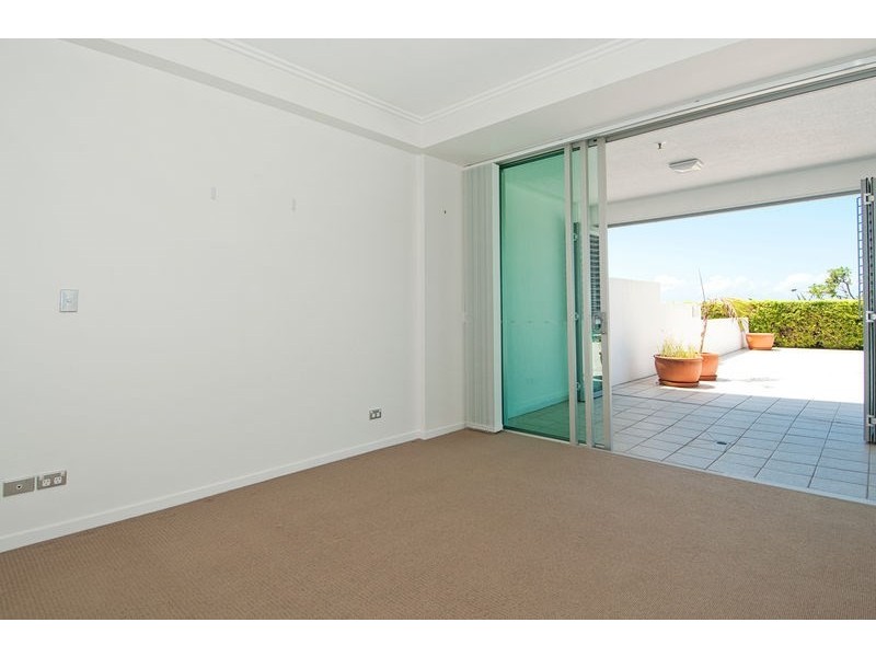 206/300 Marine Parade, Labrador QLD 4215