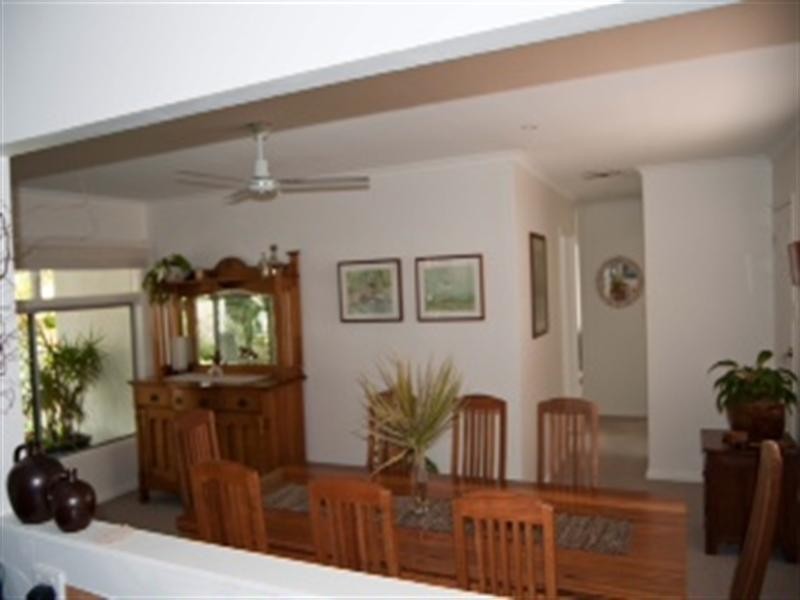 Paradise Point QLD 4216