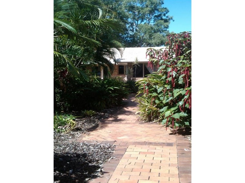 8 VINE Street, Redland Bay QLD 4165