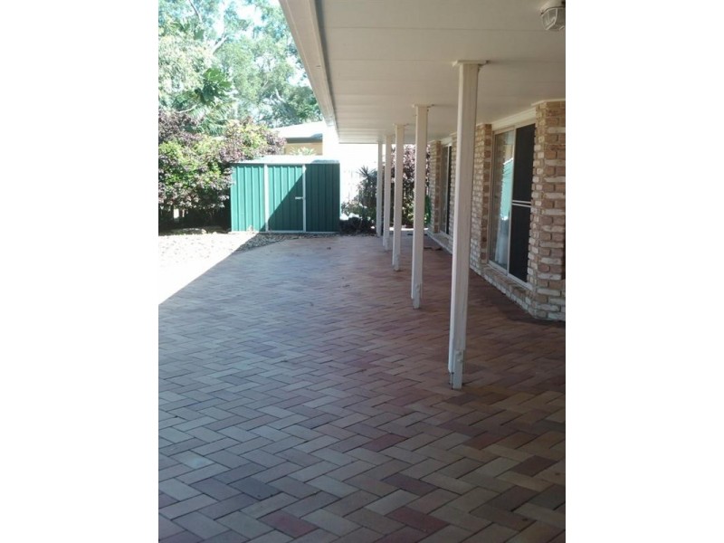 8 VINE Street, Redland Bay QLD 4165