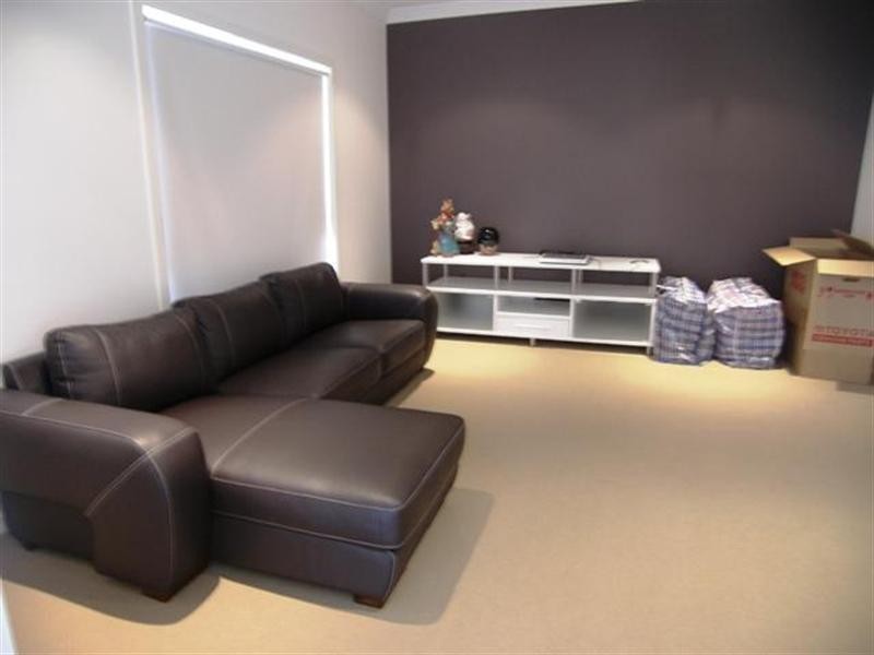 11 HIGHLAND Place, Redland Bay QLD 4165