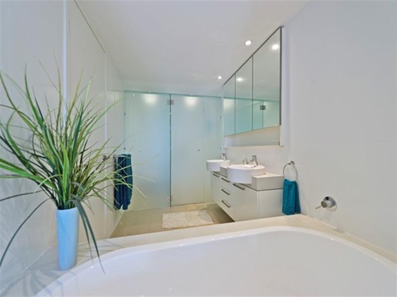 6102/323 Bayview Street, Hollywell QLD 4216