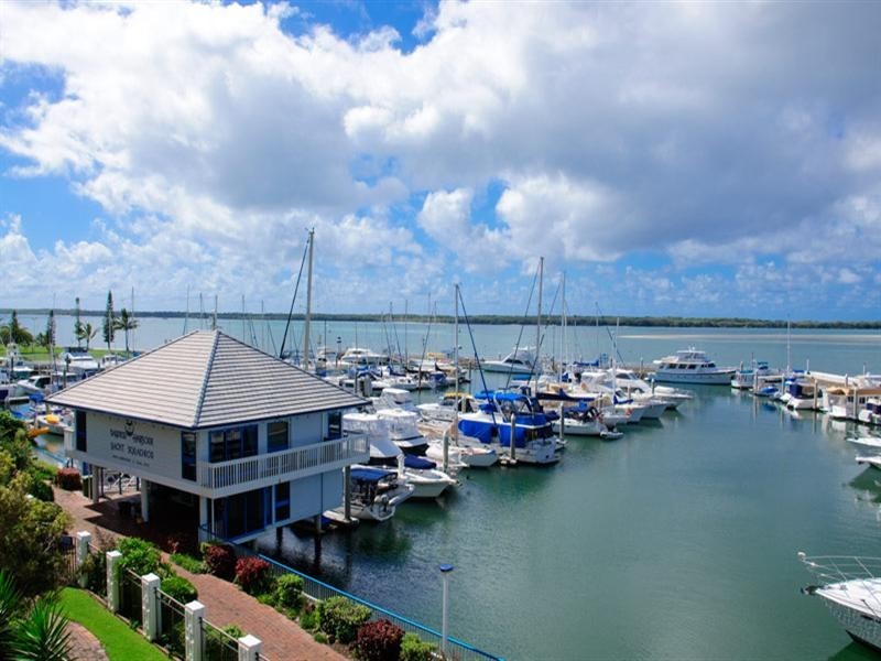 10/17 Bayview Street ‘Broadwater Tower’, Runaway Bay QLD 4216 the