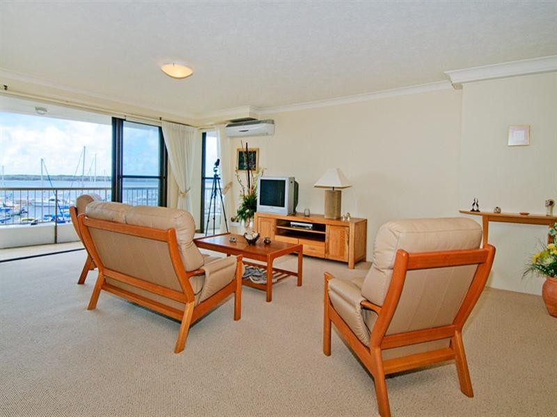 10/17 Bayview Street ‘Broadwater Tower’, Runaway Bay QLD 4216 the