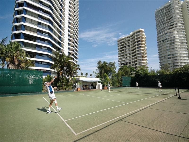 10/17 Bayview Street ‘Broadwater Tower’, Runaway Bay QLD 4216