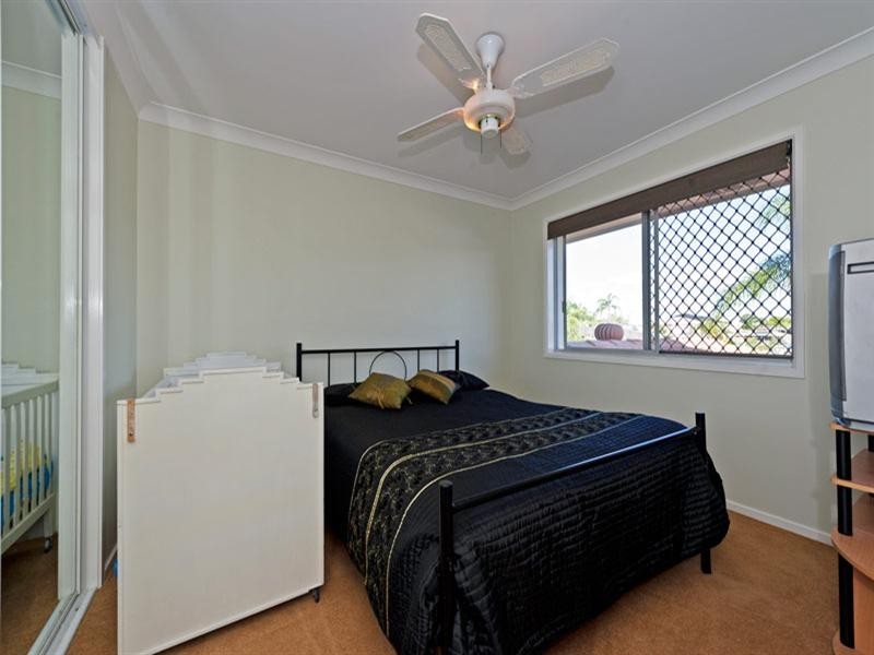 8 Dobell Avenue, Paradise Point QLD 4216