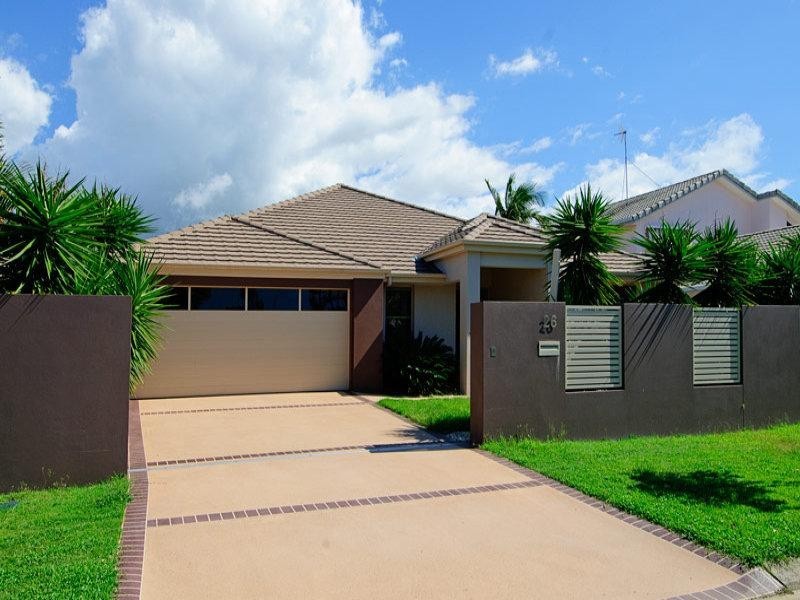 26 Seaspray Street, Paradise Point QLD 4216