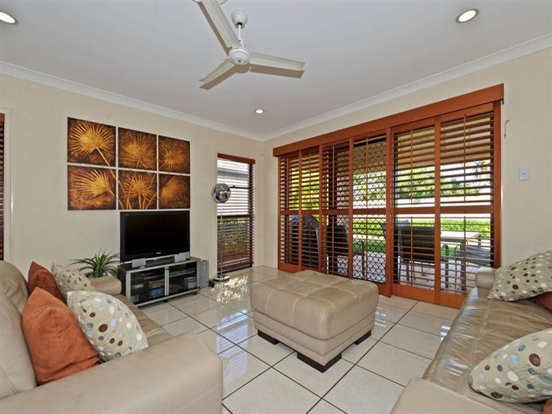 541 Oyster Cove Promenade, Helensvale QLD 4212