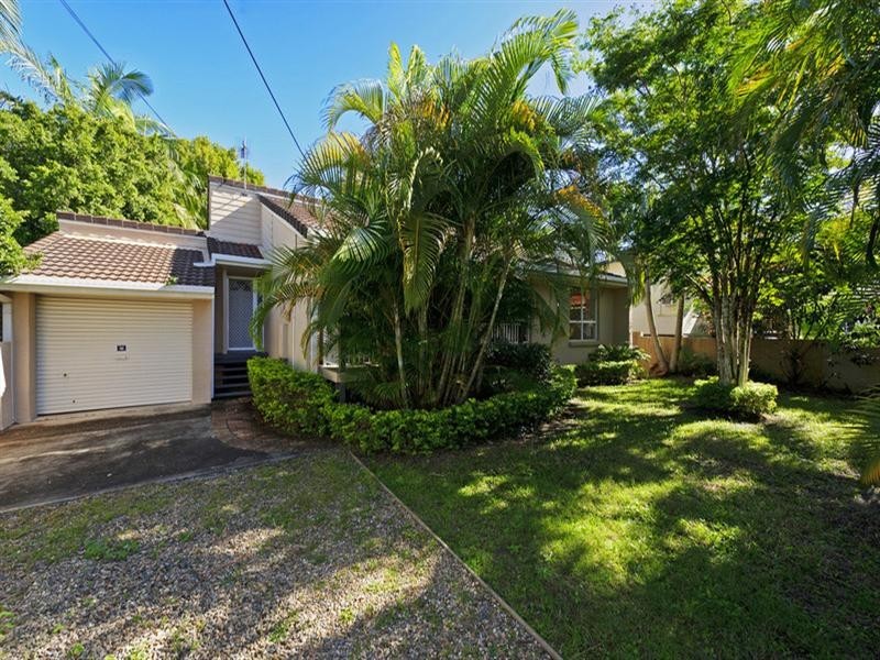 90 Boykambil Esplanade Nth, Hope Island QLD 4212