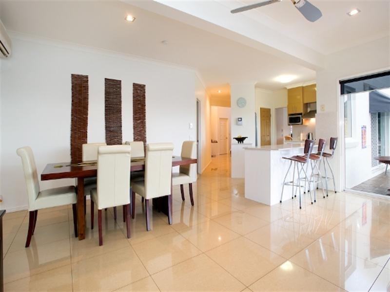 15 Smugglers Place, Runaway Bay QLD 4216