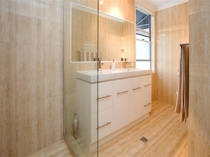 15 Smugglers Place, Runaway Bay QLD 4216