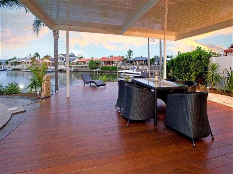 15 Smugglers Place, Runaway Bay QLD 4216