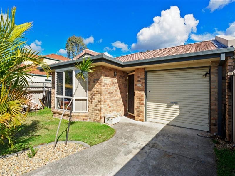 176 Greenacre Drive, Arundel QLD 4214