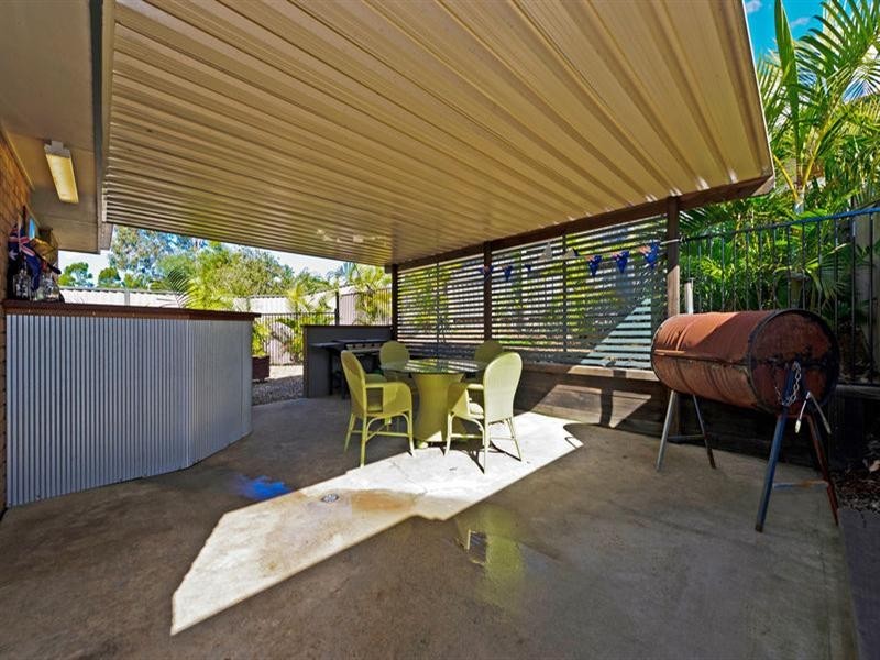176 Greenacre Drive, Arundel QLD 4214