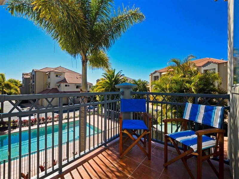 45/82-86 Limetree Parade, Runaway Bay QLD 4216