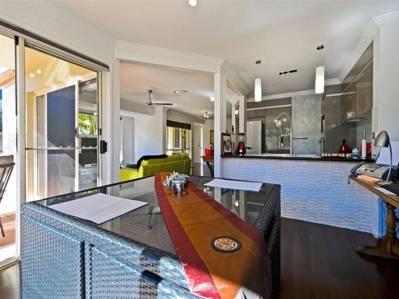 45/82-86 Limetree Parade, Runaway Bay QLD 4216