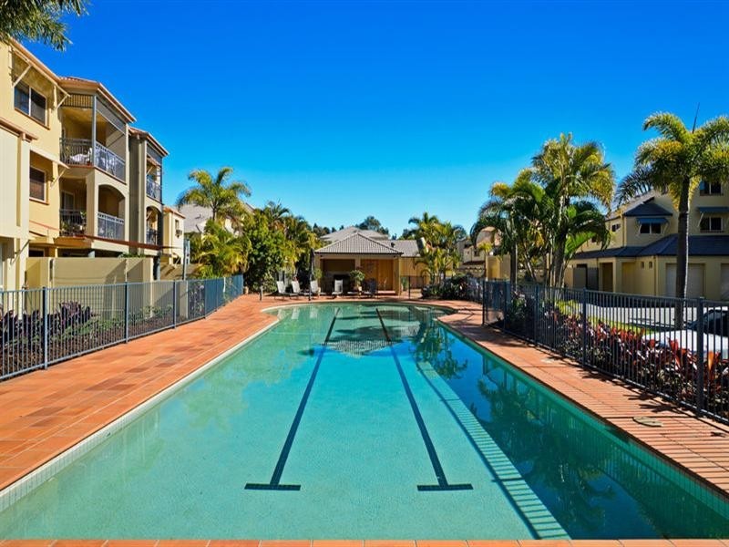 45/82-86 Limetree Parade, Runaway Bay QLD 4216