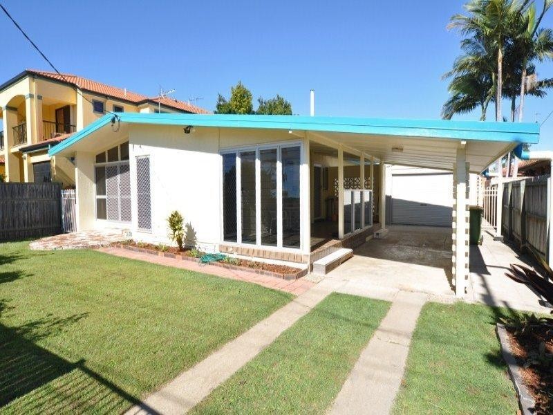 34 Abalone Avenue, Paradise Point QLD 4216