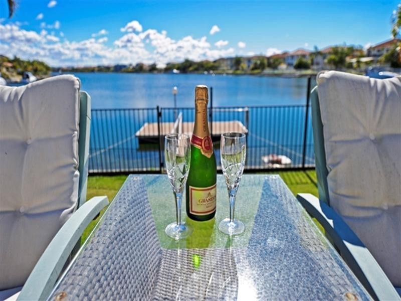 21 Oyster Cove Promenade, Hope Island QLD 4212