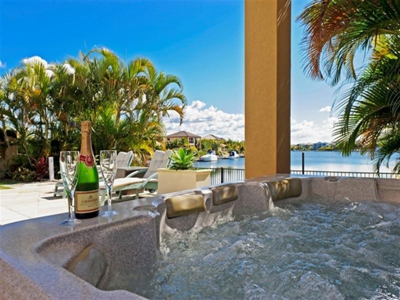 21 Oyster Cove Promenade, Hope Island QLD 4212