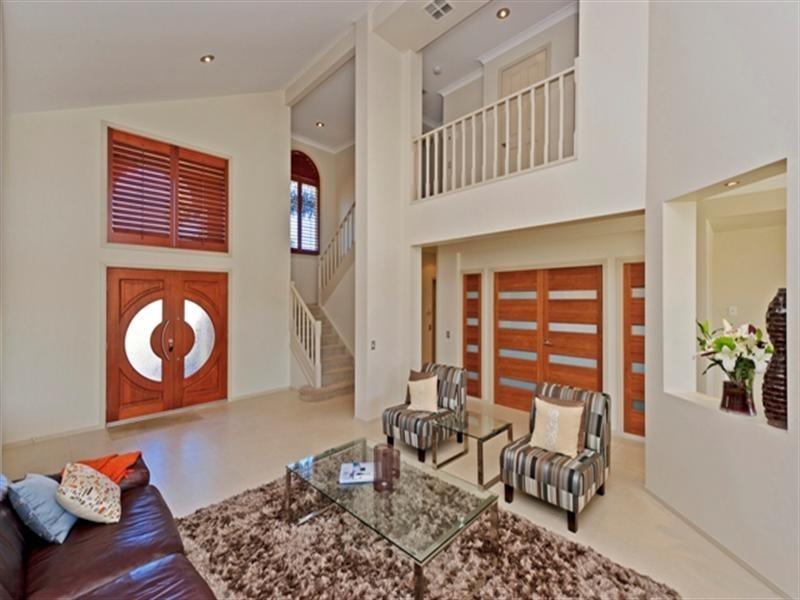 21 Oyster Cove Promenade, Hope Island QLD 4212