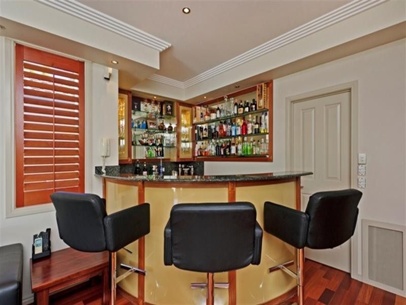 21 Oyster Cove Promenade, Hope Island QLD 4212