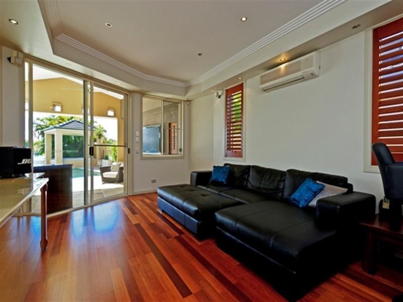 21 Oyster Cove Promenade, Hope Island QLD 4212