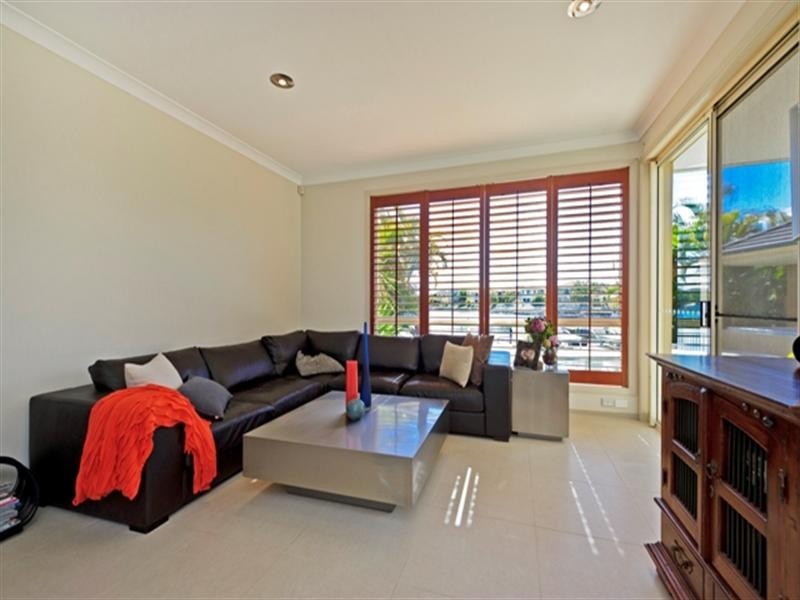 21 Oyster Cove Promenade, Hope Island QLD 4212