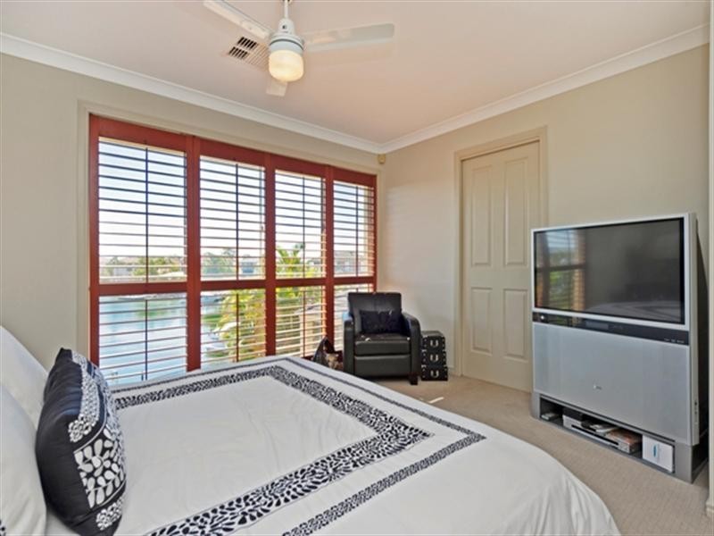 21 Oyster Cove Promenade, Hope Island QLD 4212