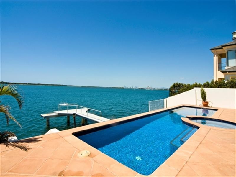 41 King Arthurs Court, Sovereign Islands QLD 4216