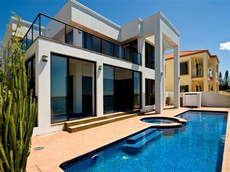 41 King Arthurs Court, Sovereign Islands QLD 4216