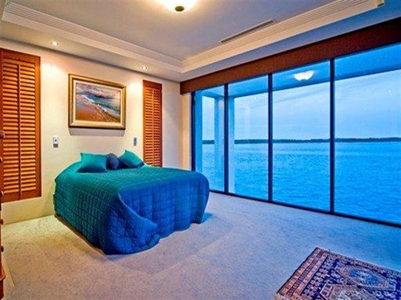 41 King Arthurs Court, Sovereign Islands QLD 4216