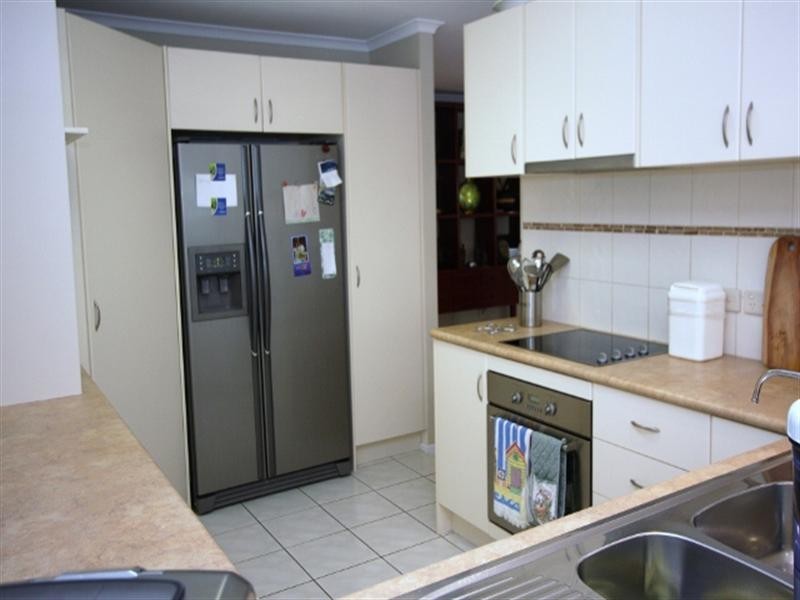 15 Midnight Court, Runaway Bay QLD 4216