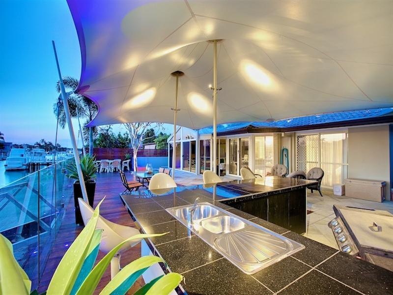 16 O’Grady Drive, Paradise Point QLD 4216