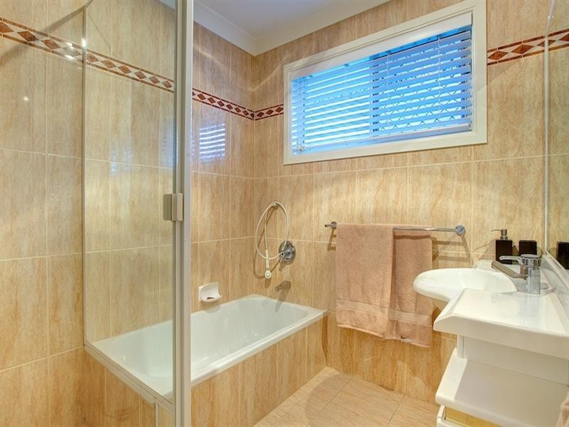 16 O’Grady Drive, Paradise Point QLD 4216