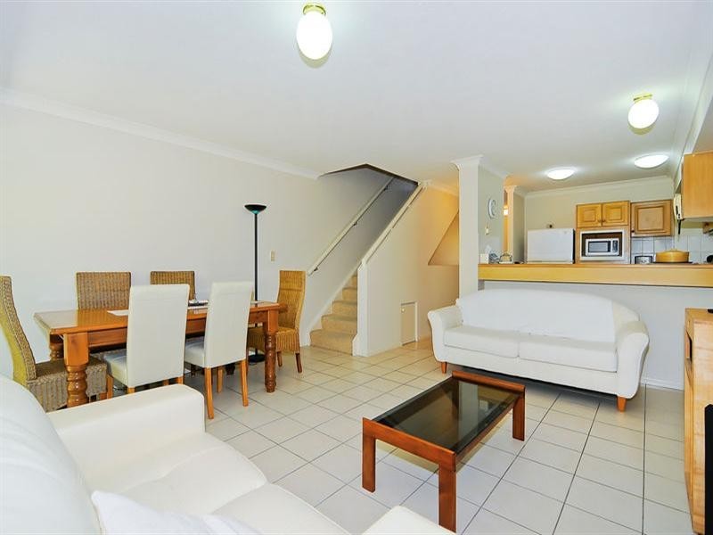 54/100 Morala Avenue “Oasis Villas”, Runaway Bay QLD 4216