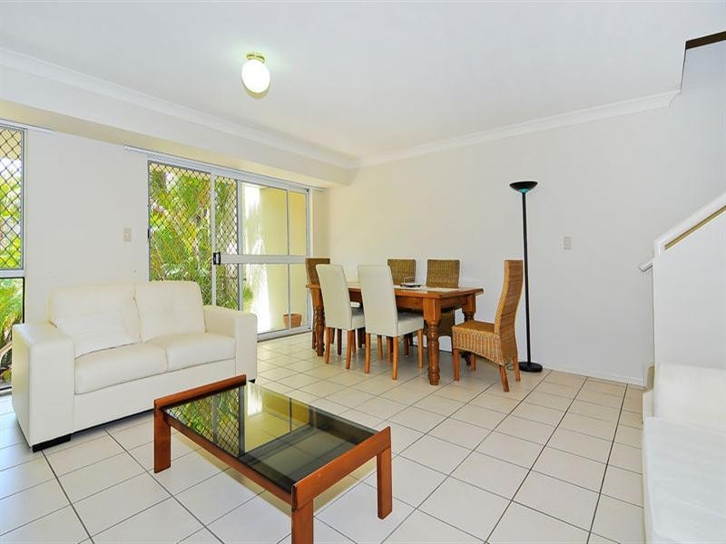 54/100 Morala Avenue “Oasis Villas”, Runaway Bay QLD 4216