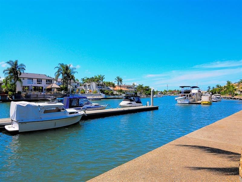 54/100 Morala Avenue “Oasis Villas”, Runaway Bay QLD 4216