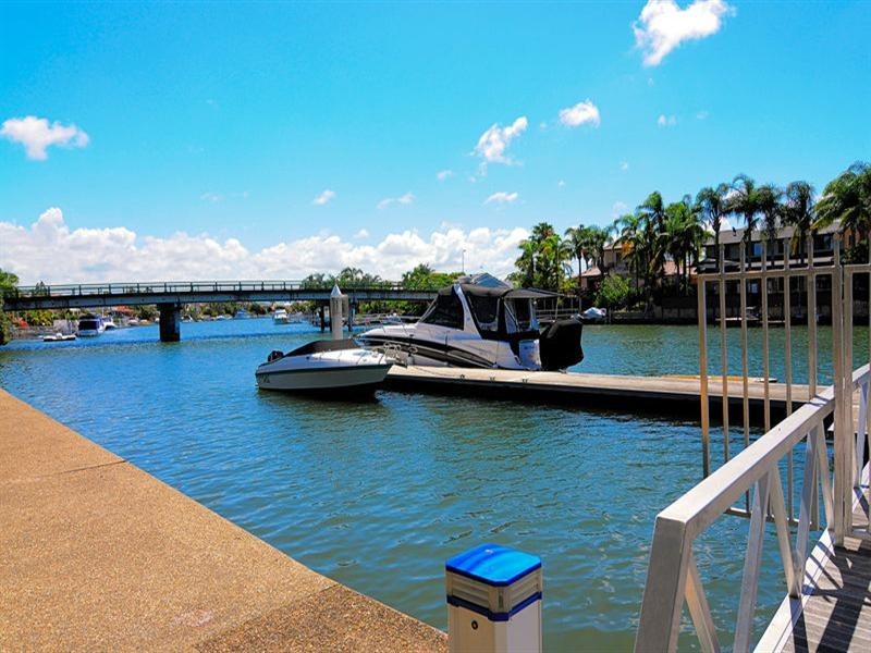 54/100 Morala Avenue “Oasis Villas”, Runaway Bay QLD 4216