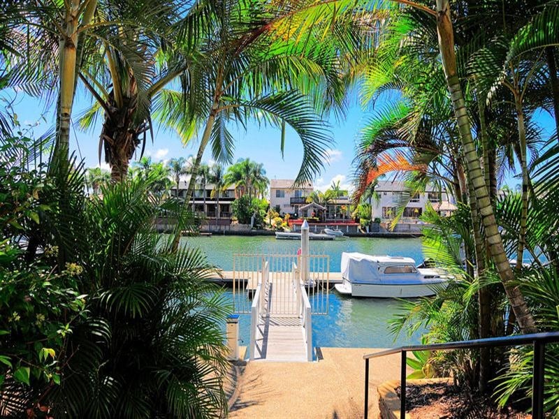 54/100 Morala Avenue “Oasis Villas”, Runaway Bay QLD 4216