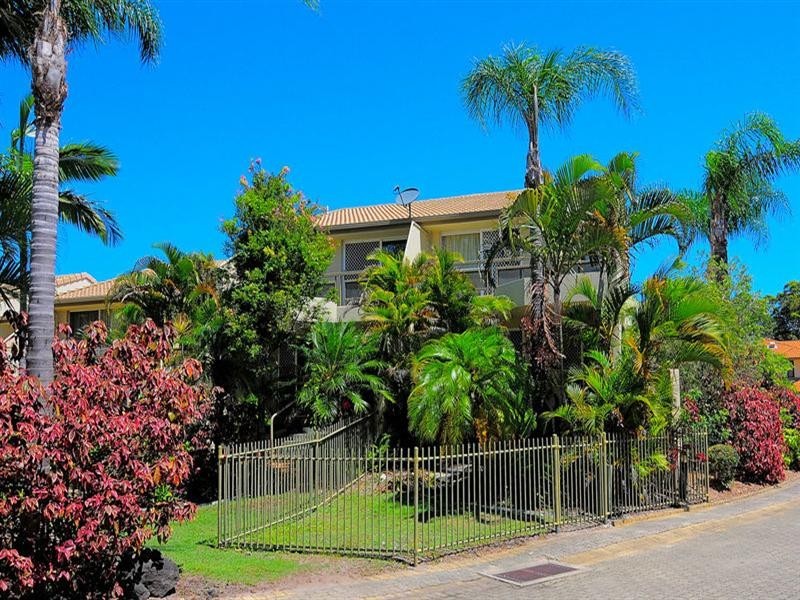 54/100 Morala Avenue “Oasis Villas”, Runaway Bay QLD 4216