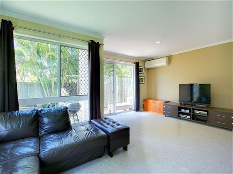8/447 Pine Ridge Road, Runaway Bay QLD 4216