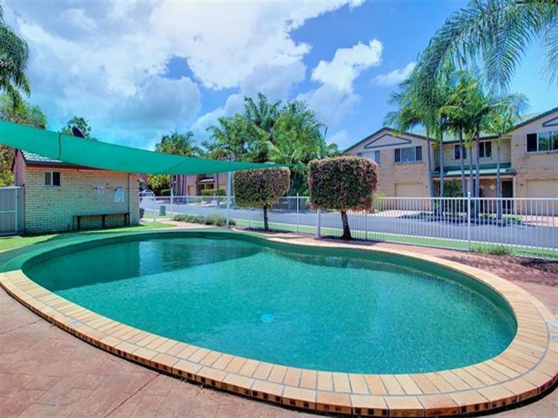 8/447 Pine Ridge Road, Runaway Bay QLD 4216