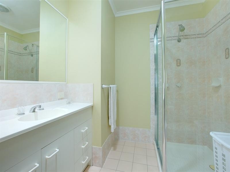 8/447 Pine Ridge Road, Runaway Bay QLD 4216