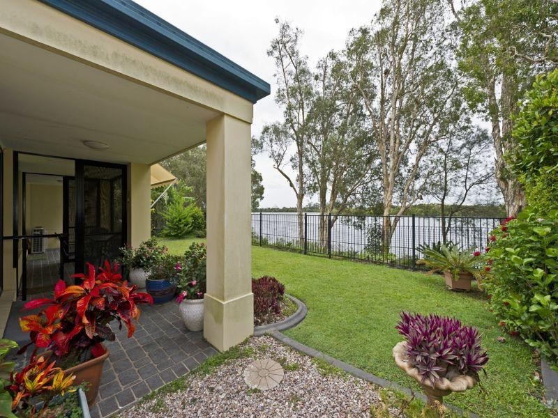 27 The Estuary, Coombabah QLD 4216