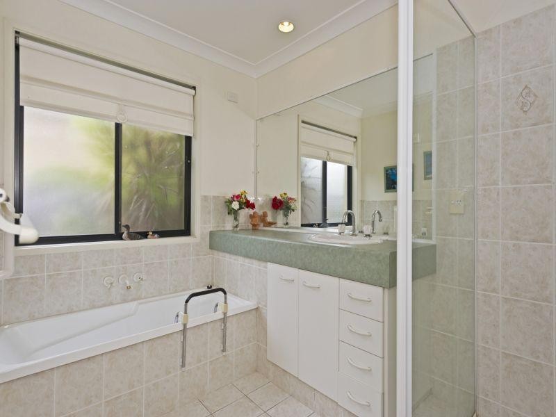 27 The Estuary, Coombabah QLD 4216